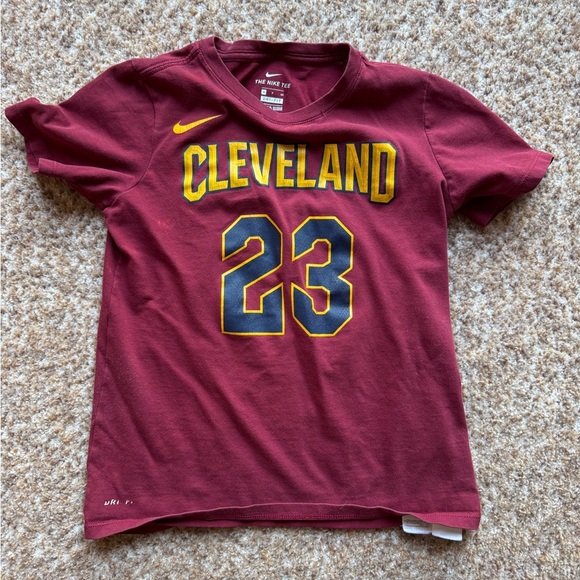 Nike LeBron James tee shirt size 8 - Picture 2 of 3